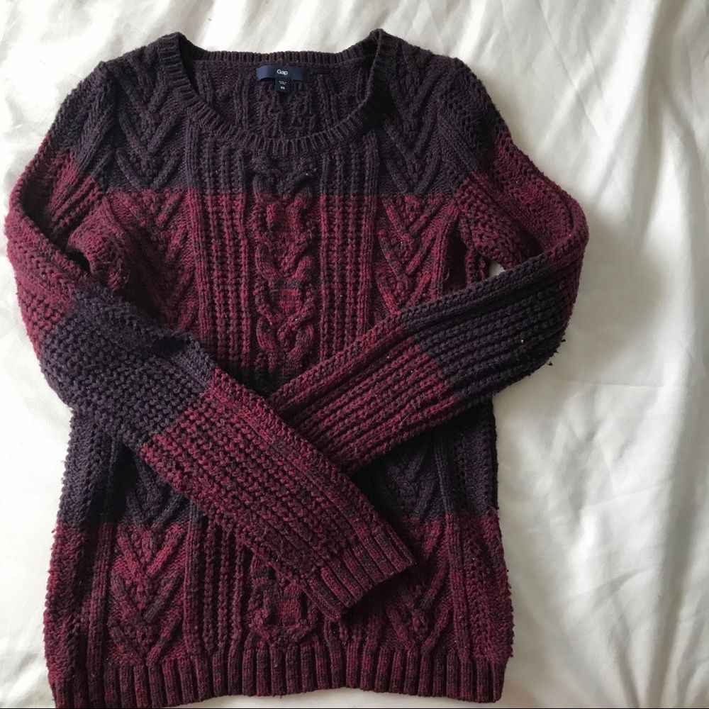 Xs crew neck Gap sweater